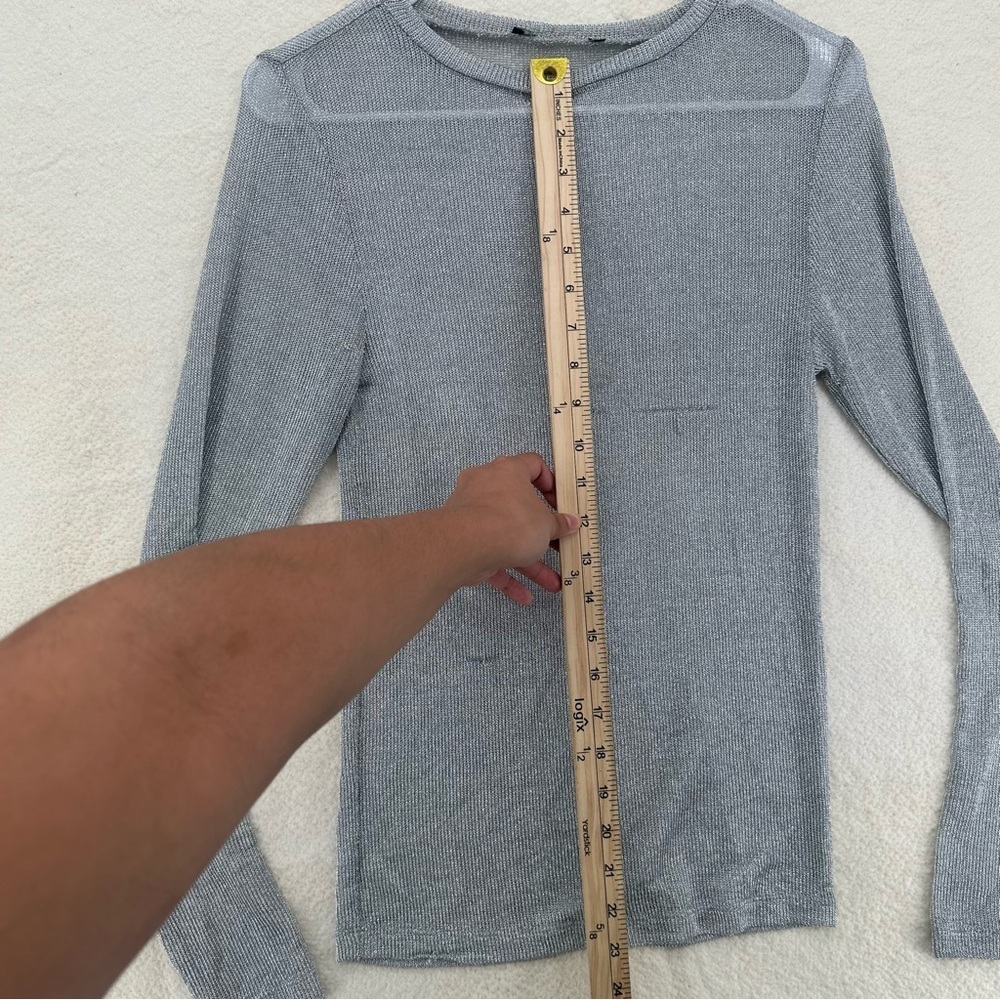 Metallic Mesh Gray/Silver Ribbed Knit Long Sleeve - Picture 4 of 7